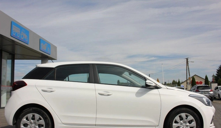 Hyundai i20 cena 44900 przebieg: 18100, rok produkcji 2019 z Gniezno małe 191